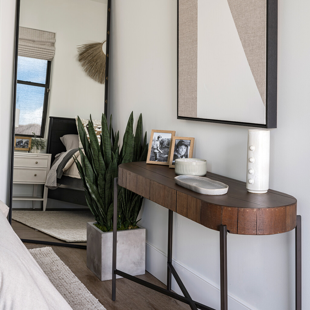 guest bedroom console table
